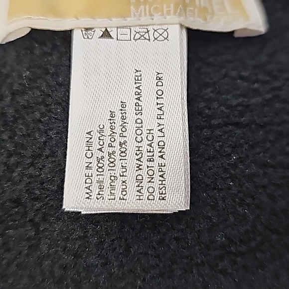 Michael Kors Deep Furchisa  Beanie - Picture 4 of 5